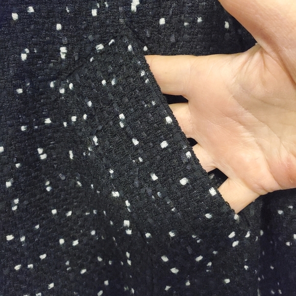 Ann Taylor Black & White Crop Style Blawr Jacket Size 4, Stylish, Chic - Picture 10 of 11